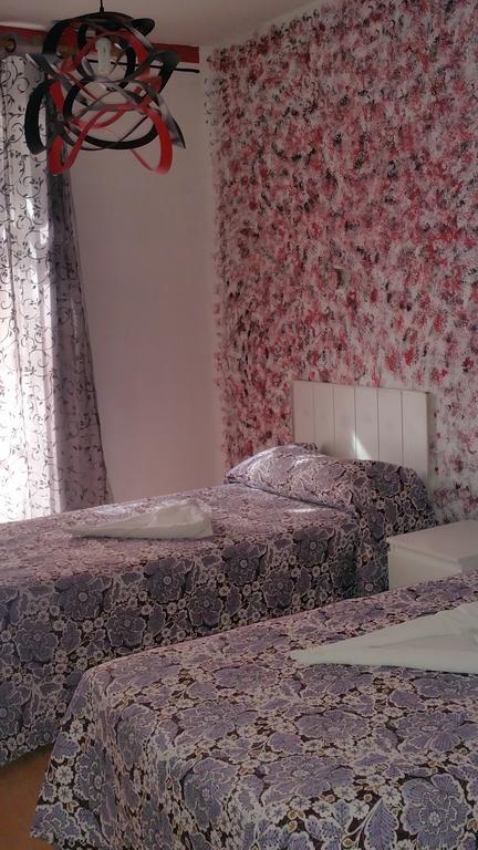 Hostal Lima Вальядолид Экстерьер фото