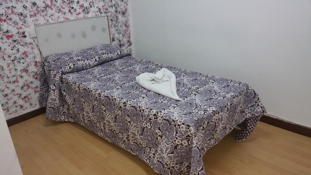 Hostal Lima Вальядолид Экстерьер фото