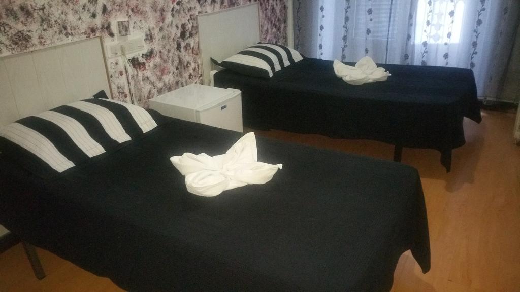 Hostal Lima Вальядолид Экстерьер фото
