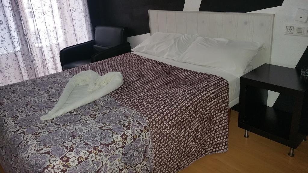 Hostal Lima Вальядолид Экстерьер фото