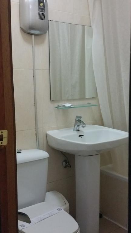 Hostal Lima Вальядолид Экстерьер фото