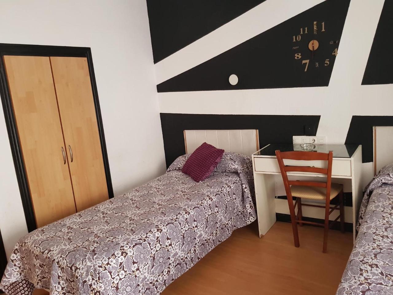Hostal Lima Вальядолид Экстерьер фото